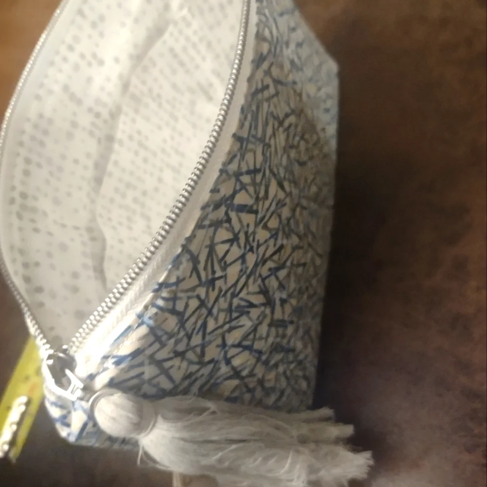 NWT Young Living Oil Holder Pouch purse